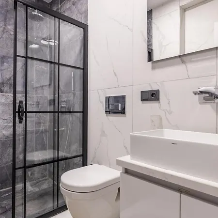 Modern Living In Nisantasi Citys Mall Apartment *